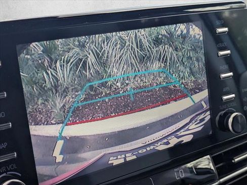 Used 2024 Toyota Sienna XSE image 13