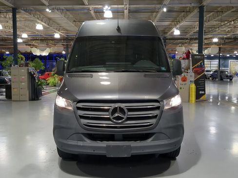 Used 2022 Mercedes-Benz Sprinter 2500 image 3