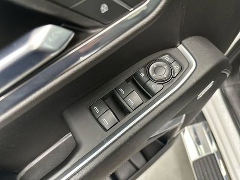 Used 2023 GMC Sierra 1500 SLT w/ SLT Premium Package image 18