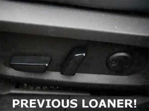 Used 2025 Mitsubishi Outlander SE image 18