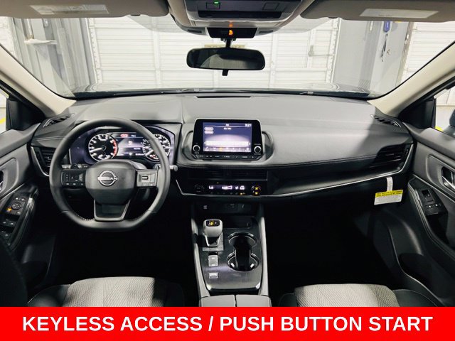 New 2026 Nissan Rogue SV FWD image 4