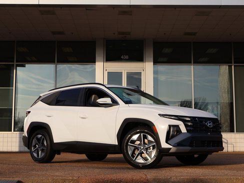 New 2026 Hyundai Tucson SEL image 2