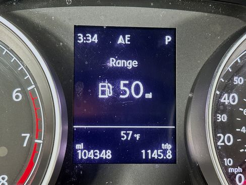 Used 2016 Volkswagen Golf Limited Edition image 19