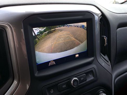 Used 2021 Chevrolet Silverado 1500 Custom image 17