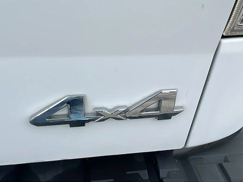 Used 2011 Toyota Tundra 4x4 CrewMax image 13