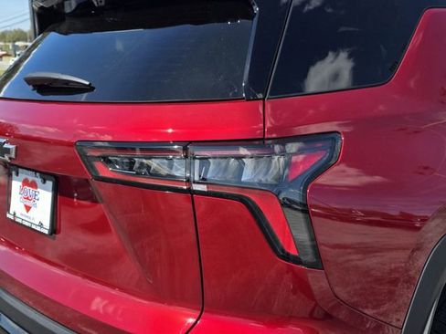 Used 2025 Chevrolet Equinox RS w/ Safety and Technology Package image 10