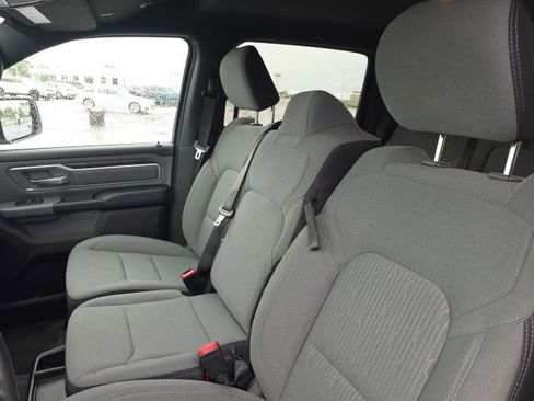 Used 2022 RAM 1500 Big Horn AWD/4WD image 10