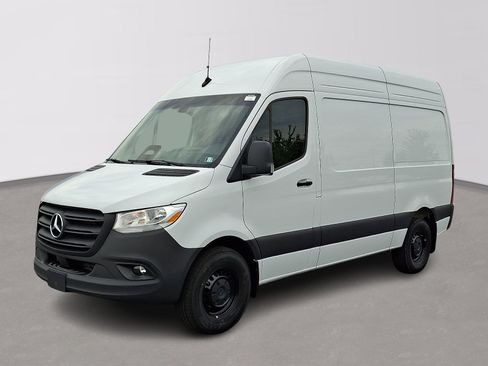 Used 2025 Mercedes-Benz Sprinter 2500 image 1