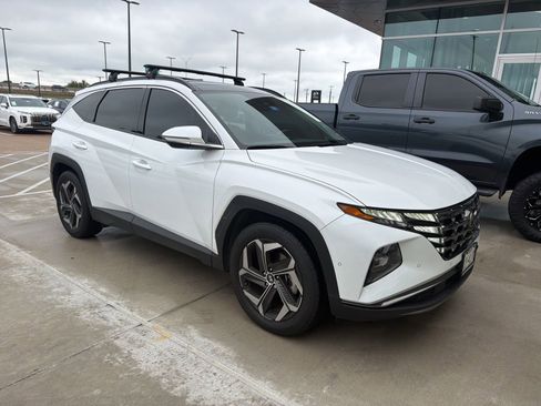 Certified 2022 Hyundai Tucson Limited FWD image 3