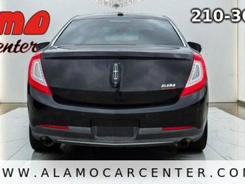Used 2013 Lincoln MKS FWD image 4