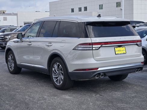Used 2023 Lincoln Aviator 2WD image 6