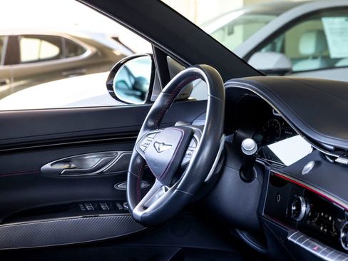 Used 2023 Genesis GV70 2.5T Sport Prestige w/ Sport Prestige Package image 30