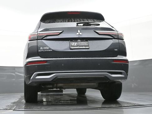 Used 2025 Mitsubishi Outlander SE image 46