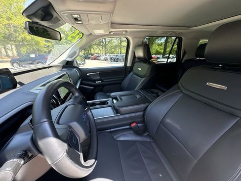 Used 2025 Ford Expedition Platinum AWD/4WD image 21