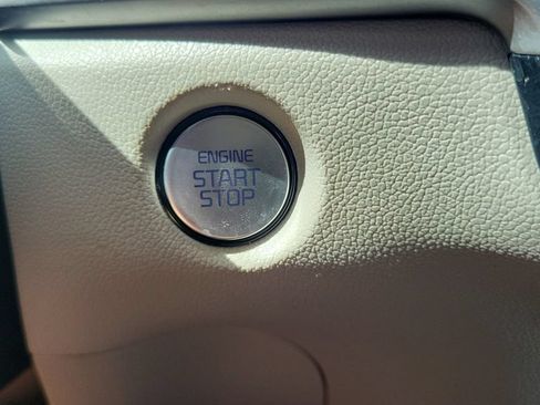 Used 2024 Kia Sorento S w/ Panoramic Sunroof Package FWD image 23