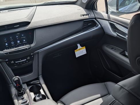 New 2026 Cadillac XT5 Premium Luxury w/ LPO, Floor Liner Package image 9