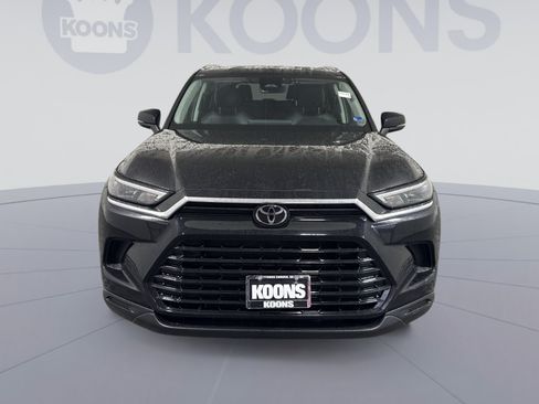 Used 2024 Toyota Grand Highlander AWD image 11