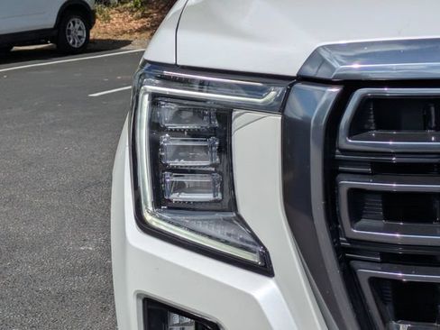 Used 2023 GMC Yukon AT4 AWD/4WD image 11