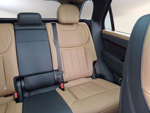 Used 2023 Land Rover Range Rover Sport SE Dynamic AWD/4WD image 7