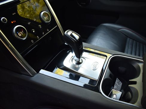 Used 2021 Land Rover Discovery Sport S R-Dynamic image 38