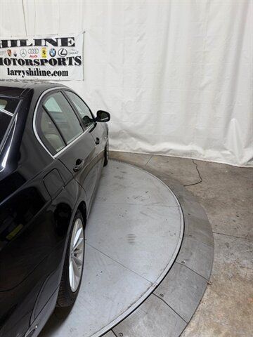 Used 2011 BMW 335i xDrive Sedan AWD/4WD image 14
