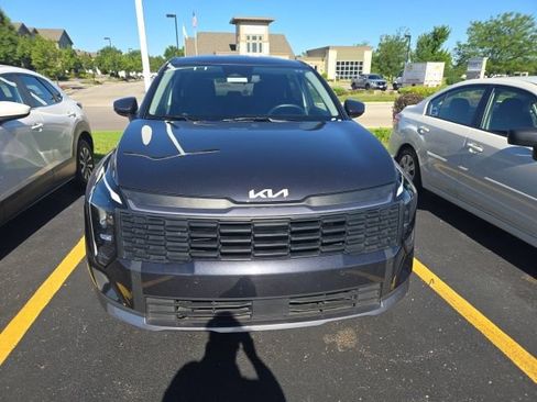 Used 2026 Kia Sportage LX FWD image 2