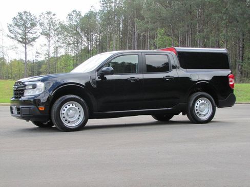 Used 2022 Ford Maverick XL image 3