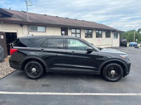 Used 2021 Ford Explorer 4WD Police Interceptor image 2