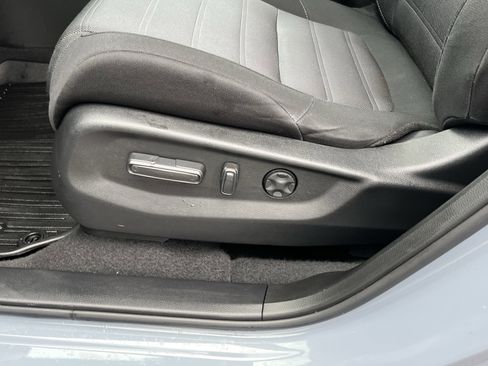 Used 2022 Honda CR-V EX image 16