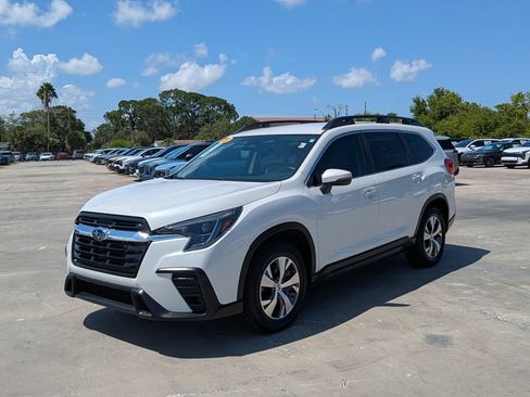 Used 2023 Subaru Ascent Premium w/ Convenience Package AWD/4WD image 4