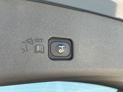 New 2026 Lincoln Nautilus Premier image 33