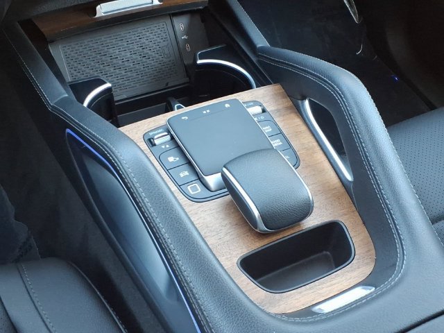 Certified 2025 Mercedes-Benz GLE 450 4MATIC image 7