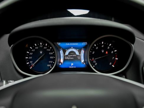 Used 2017 Maserati Ghibli RWD image 49