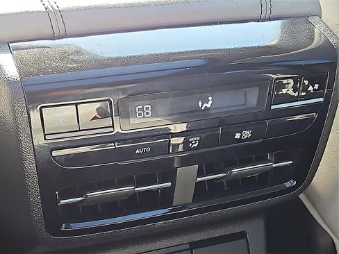 Used 2023 Acura MDX Technology image 13