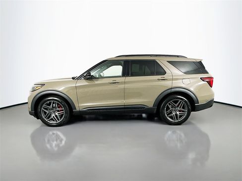 New 2026 Ford Explorer ST w/ Sun And Sound Package image 4