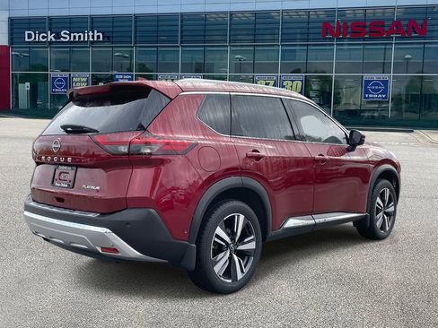 Used 2023 Nissan Rogue Platinum w/ Platinum Premium Package image 6
