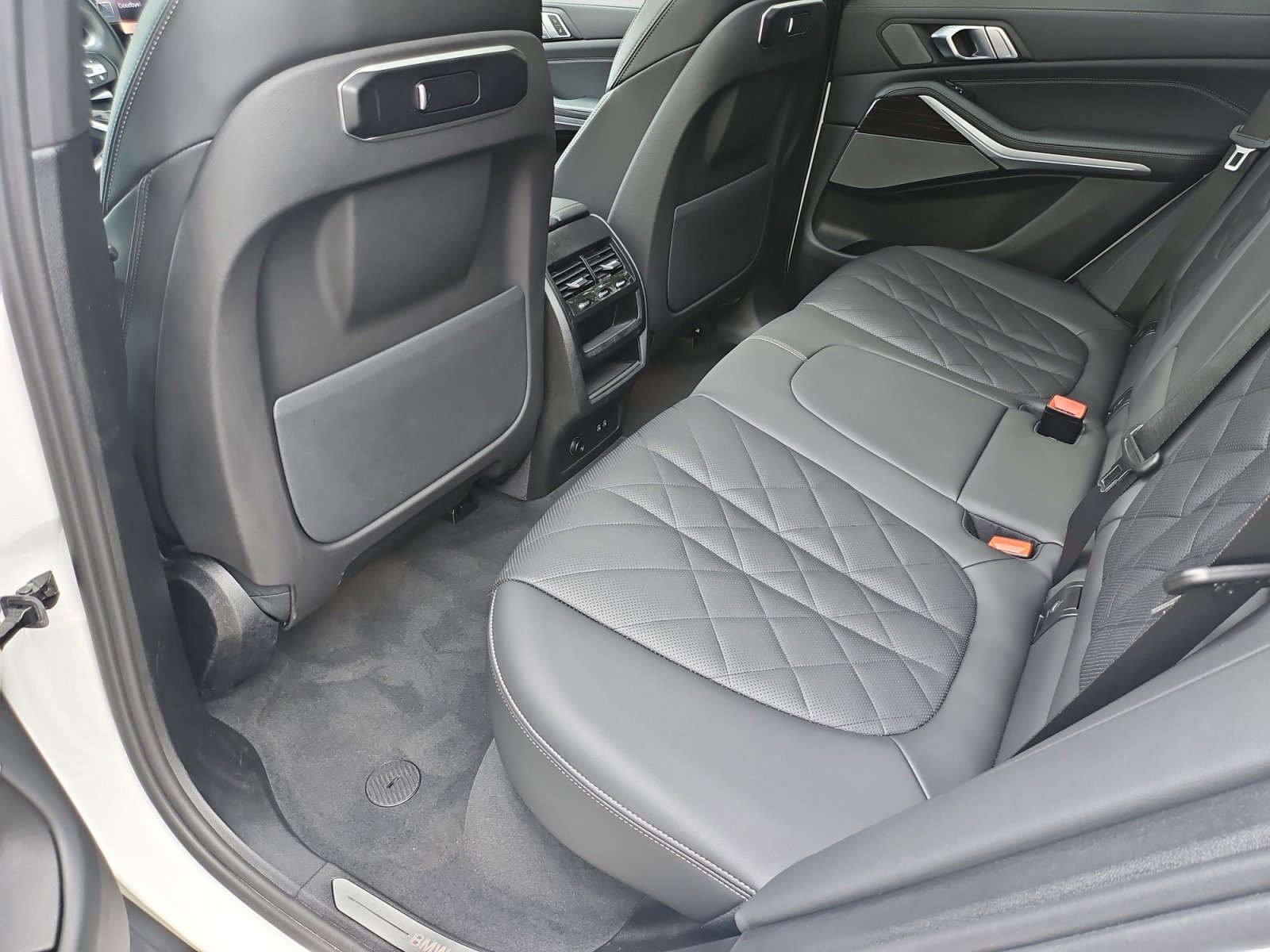Used 2026 BMW X5 xDrive40i AWD/4WD image 32