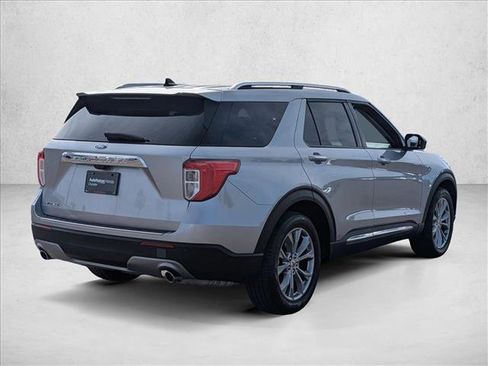 Used 2023 Ford Explorer Limited image 5