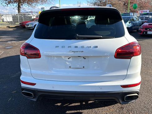 Used 2016 Porsche Cayenne AWD/4WD image 4