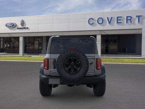 New 2025 Ford Bronco Badlands image 5