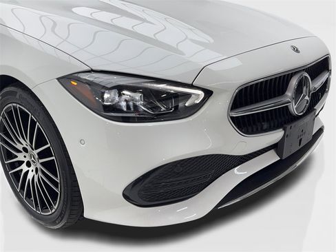 Used 2024 Mercedes-Benz C 300 Sedan image 3