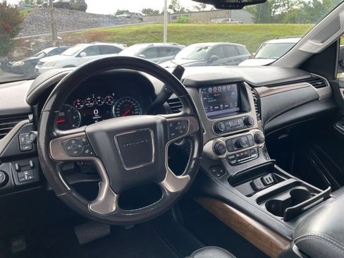 Used 2018 GMC Yukon XL Denali w/ Open Road Package image 17
