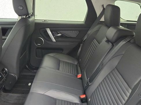 Used 2025 Land Rover Discovery Sport S image 19
