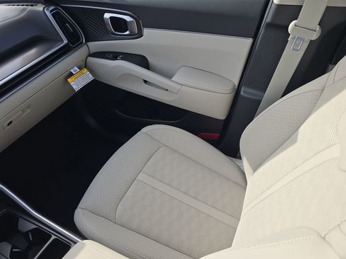 New 2026 Kia Sorento S AWD/4WD image 17