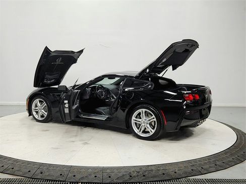 Used 2017 Chevrolet Corvette Stingray Coupe w/ Battery Protection Package image 13