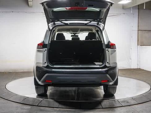 Used 2021 Nissan Rogue SV image 26