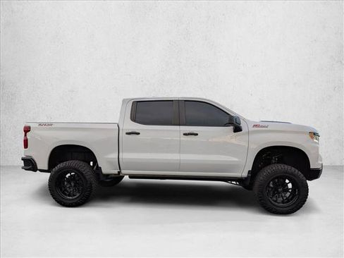 Used 2023 Chevrolet Silverado 1500 LT Trail Boss image 4