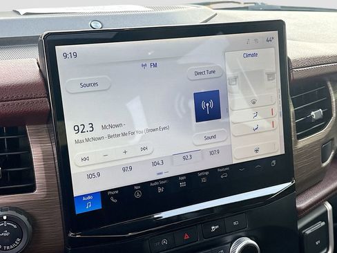 Used 2023 Ford Expedition Limited image 15