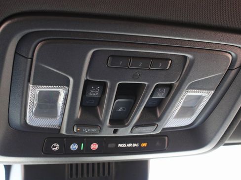 Used 2024 Chevrolet Silverado 1500 High Country image 26