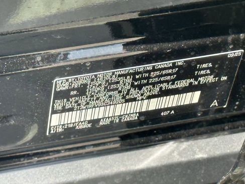 Used 2025 Toyota RAV4 XLE image 17